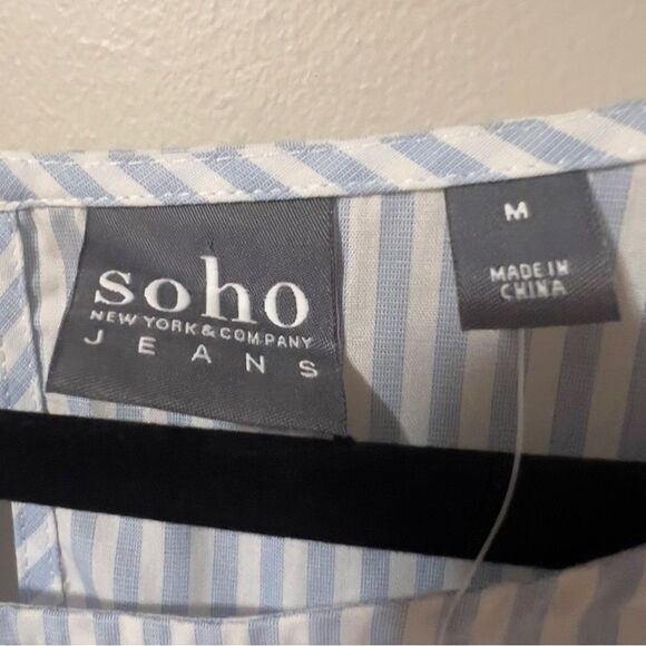 Soho New York & Company Poplin Blue White Pinstripe Bell Sleeve Top Size Medium - Picture 3 of 7
